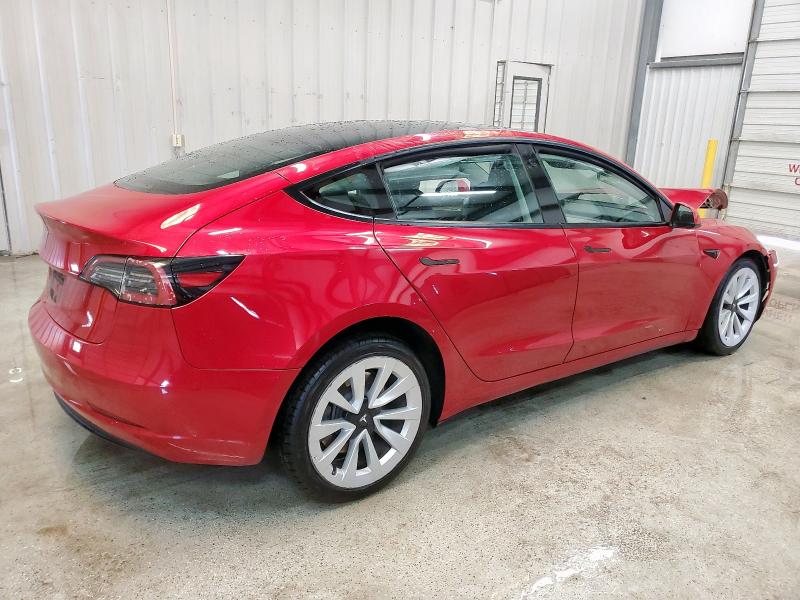 5YJ3E1EA8PF438864 - 2023 TESLA MODEL 3 RED photo 3