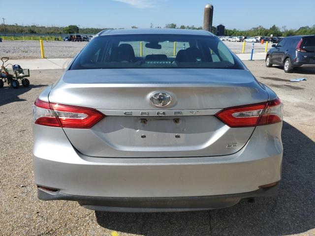 4T1B11HK8JU152051 - 2018 TOYOTA CAMRY L SILVER photo 6