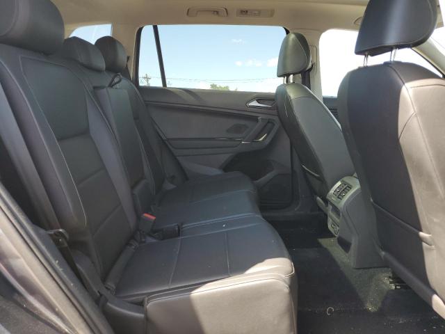 3VV2B7AX5JM065899 - 2018 VOLKSWAGEN TIGUAN SE 灰色 照片 11