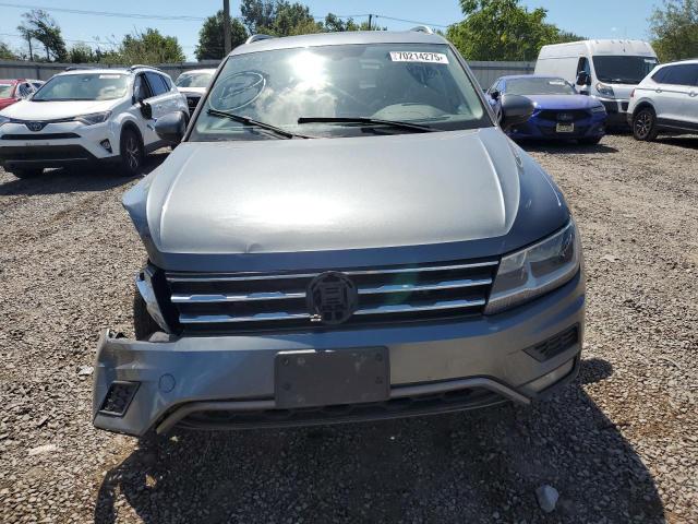 3VV2B7AX5JM065899 - 2018 VOLKSWAGEN TIGUAN SE 灰色 照片 5