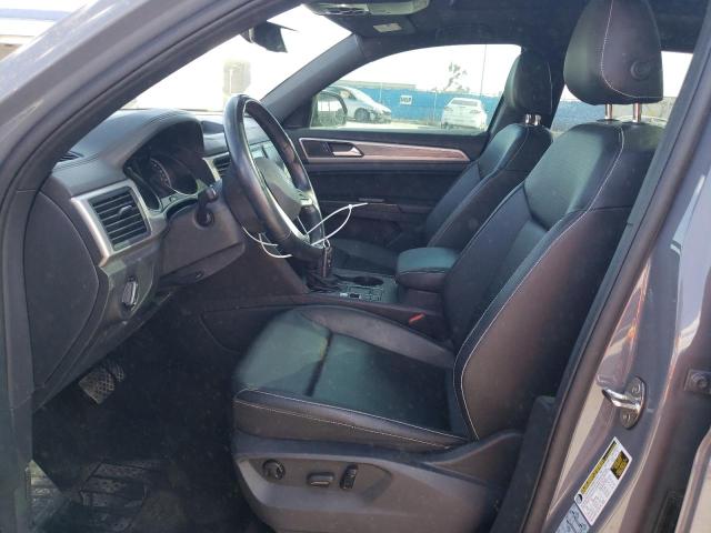 1V25C2CA8LC228441 - 2020 VOLKSWAGEN ATLAS CROS SE Серый фото 7