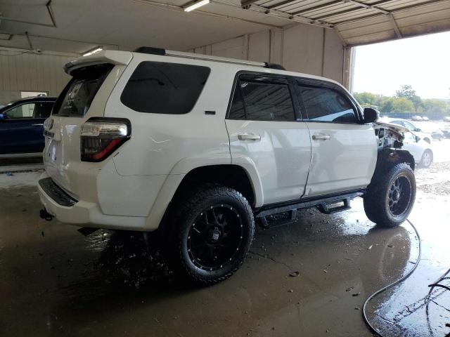 JTEMU5JR9M5889756 - 2021 TOYOTA 4RUNNER SR5/SR5 PREMIUM Weiß Foto 3