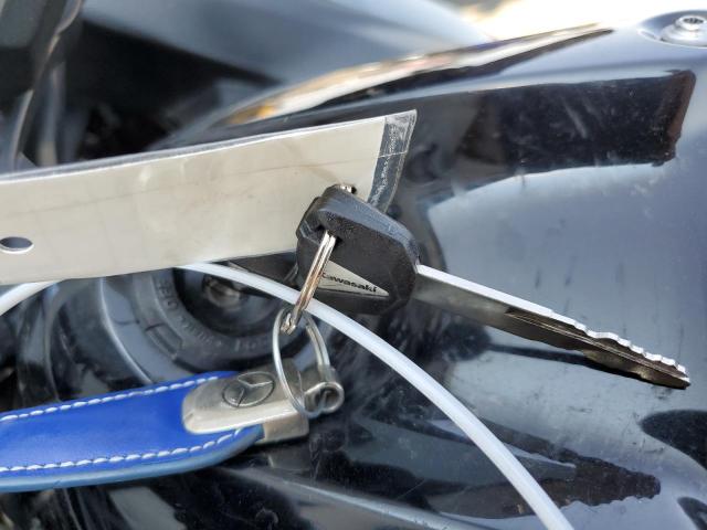 JKAEXEJ15JDA02761 - 2018 KAWASAKI EX650 J Boz foto 8