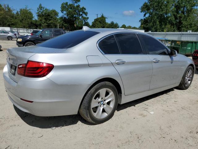 WBAXH5C53DD115134 - 2013 BMW 5 SERIES XI SILVER photo 3