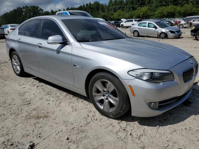 WBAXH5C53DD115134 - 2013 BMW 5 SERIES XI SILVER photo 4