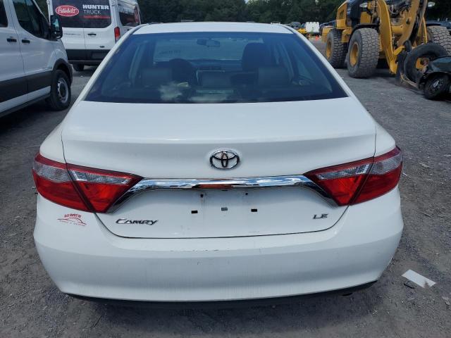 4T1BF1FK4HU688980 - 2017 TOYOTA CAMRY LE 白色 照片 6