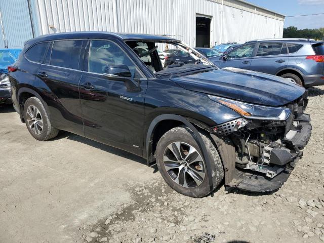 5TDGBRCH1MS537266 - 2021 TOYOTA HIGHLANDER HYBRID XLE BLACK photo 4