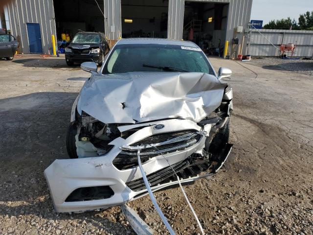 3FA6P0H79FR156947 - 2015 FORD FUSION SE 银色 照片 5