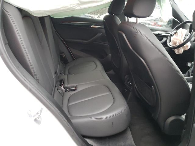 WBXHU7C56K5L11898 - 2019 BMW X1 SDRIVE28I WHITE photo 11