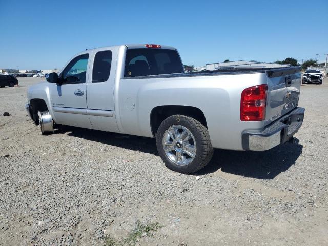 1GCRCSE09DZ361943 - 2013 CHEVROLET SILVERADO C1500 LT 银色 照片 2