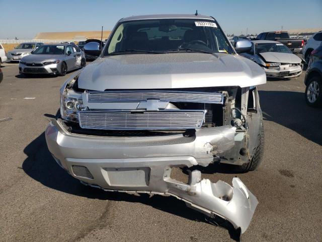 3GNNCEE04AG266791 - 2010 CHEVROLET AVALANCHE LS SILVER photo 5