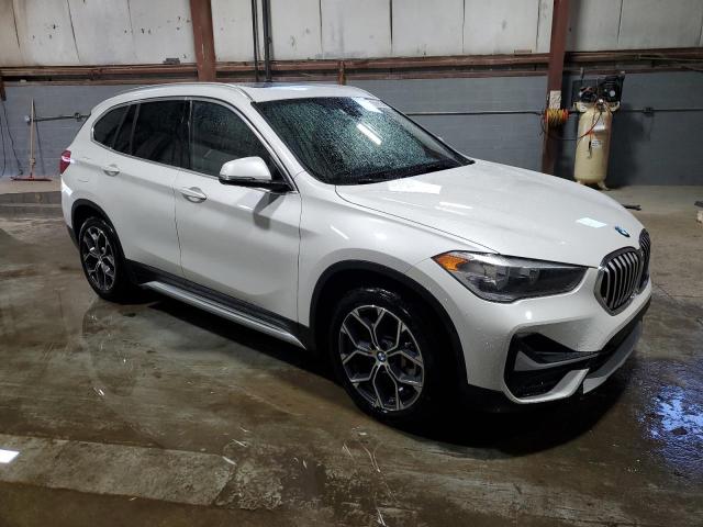 WBXJG9C00N5V19742 - 2022 BMW X1 XDRIVE28I WHITE photo 4