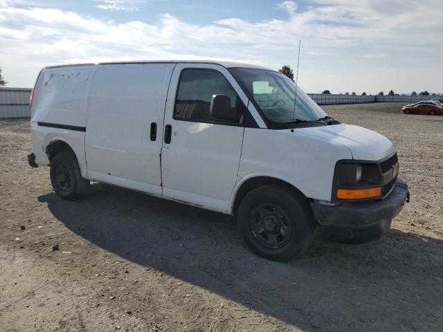 1GCFH154481157928 - 2008 CHEVROLET EXPRESS G1 WHITE photo 4