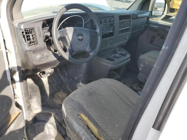 1GCFH154481157928 - 2008 CHEVROLET EXPRESS G1 WHITE photo 8