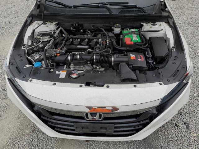 1HGCV1F39JA149767 - 2018 HONDA ACCORD SPORT WHITE photo 11