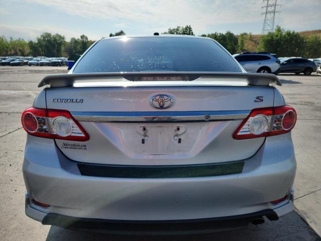 5YFBU4EE1DP171828 - 2013 TOYOTA COROLLA BASE Silber Foto 6