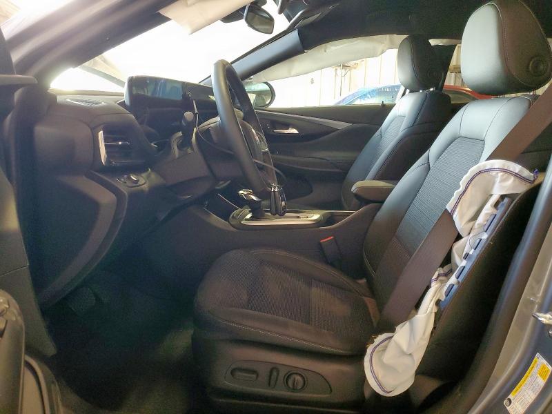 KL47LAEP9SB223026 - 2025 BUICK ENVISTA PREFERRED ნაცრისფერი ფოტო 7