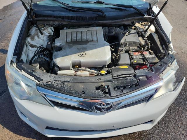 4T1BK1FK7CU500246 - 2012 TOYOTA CAMRY SE WHITE photo 11