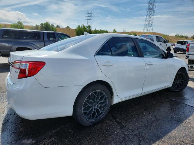 4T1BK1FK7CU500246 - 2012 TOYOTA CAMRY SE WHITE photo 3