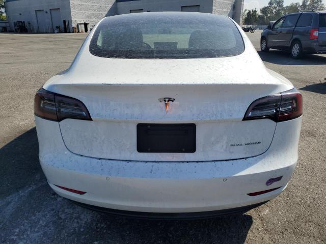 5YJ3E1EB2KF359269 - 2019 TESLA MODEL 3 أبيض صورة 6