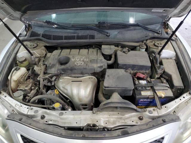 4T1BF3EK1AU015938 - 2010 TOYOTA CAMRY BASE ვერცხლისფერი ფოტო 11