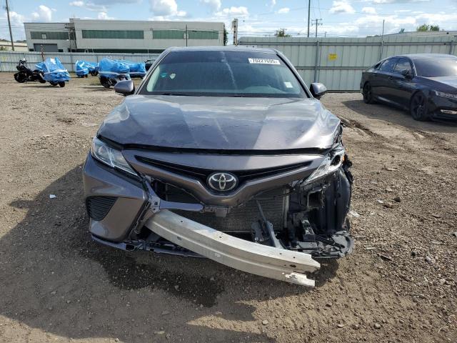 4T1B11HK3JU656457 - 2018 TOYOTA CAMRY L CHARCOAL photo 5