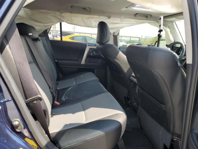 JTENU5JR6R6234590 - 2024 TOYOTA 4RUNNER SR5/SR5 PREMIUM 蓝色 照片 11