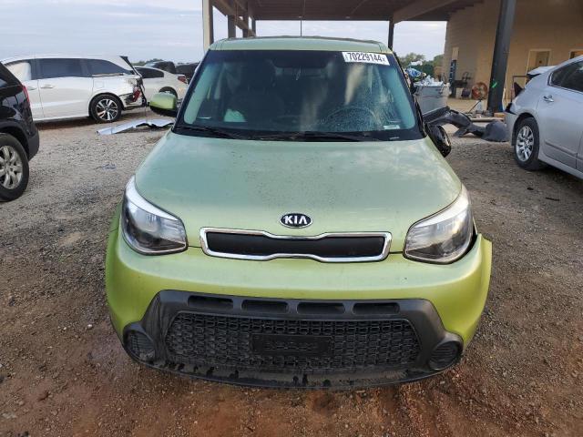 KNDJN2A24G7851236 - 2016 KIA SOUL GREEN photo 5