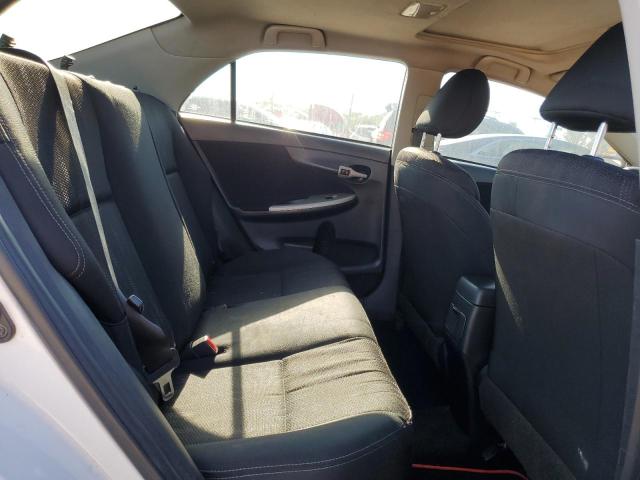 2T1BU4EE7CC862652 - 2012 TOYOTA COROLLA BASE WHITE photo 10