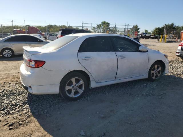2T1BU4EE7CC862652 - 2012 TOYOTA COROLLA BASE WHITE photo 3