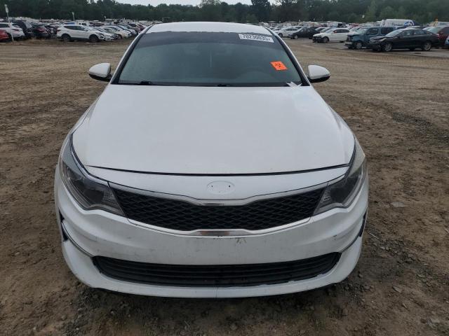5XXGT4L32JG194999 - 2018 KIA OPTIMA LX WHITE photo 5