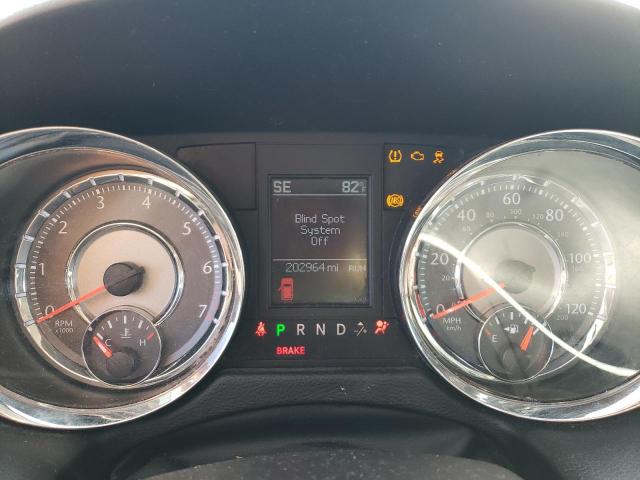 2A4RR8DG2BR733558 - 2011 CHRYSLER TOWN & COU TOURING L SILVER photo 9