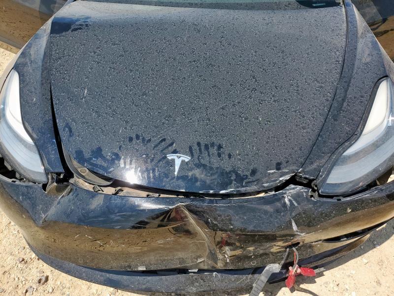 5YJ3E1EB8JF127239 - 2018 TESLA MODEL 3 შავი ფოტო 11