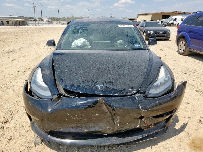 5YJ3E1EB8JF127239 - 2018 TESLA MODEL 3 შავი ფოტო 5