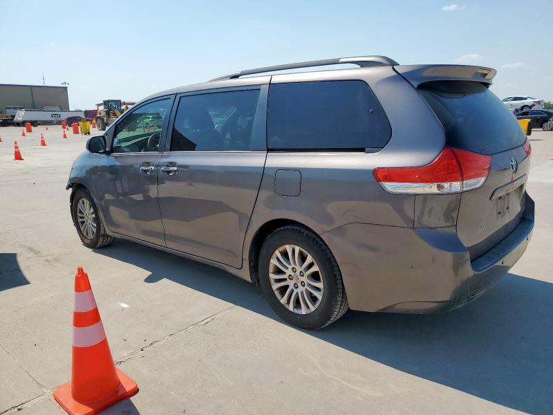 5TDYK3DC5CS267705 - 2012 TOYOTA SIENNA XLE CHARCOAL photo 2