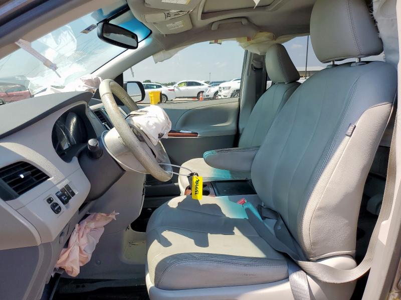 5TDYK3DC5CS267705 - 2012 TOYOTA SIENNA XLE CHARCOAL photo 7