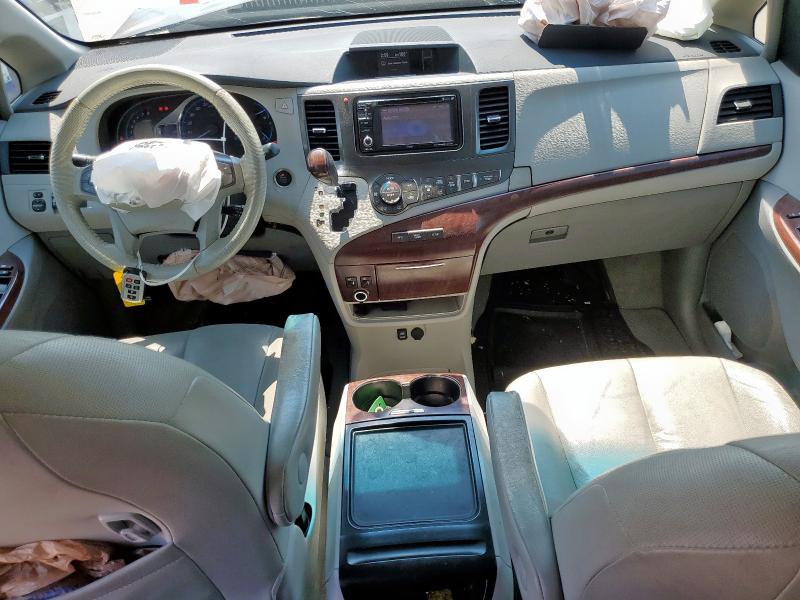 5TDYK3DC5CS267705 - 2012 TOYOTA SIENNA XLE CHARCOAL photo 8