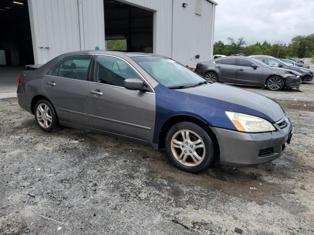 1HGCM56796A083922 - 2006 HONDA ACCORD EX GRAY photo 4