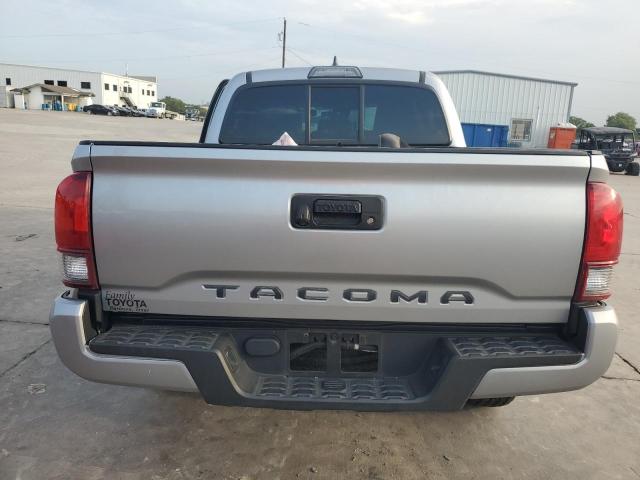 5TFAX5GN4JX127941 - 2018 TOYOTA TACOMA DOUBLE CAB SILVER photo 6