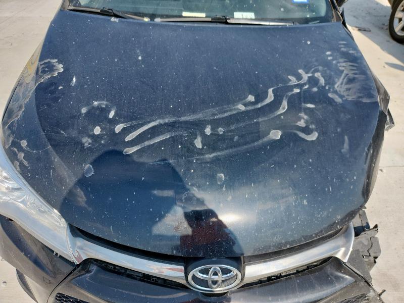 4T1BF1FK9HU710679 - 2017 TOYOTA CAMRY LE BLACK photo 11