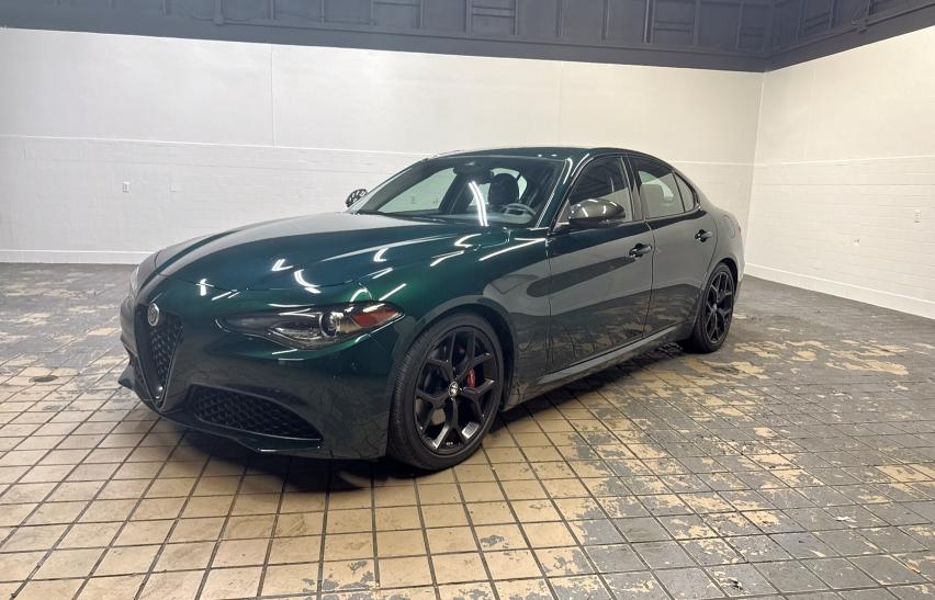 ZARFAMAN1L7625601 - 2020 ALFA ROMEO GIULIA GREEN photo 2