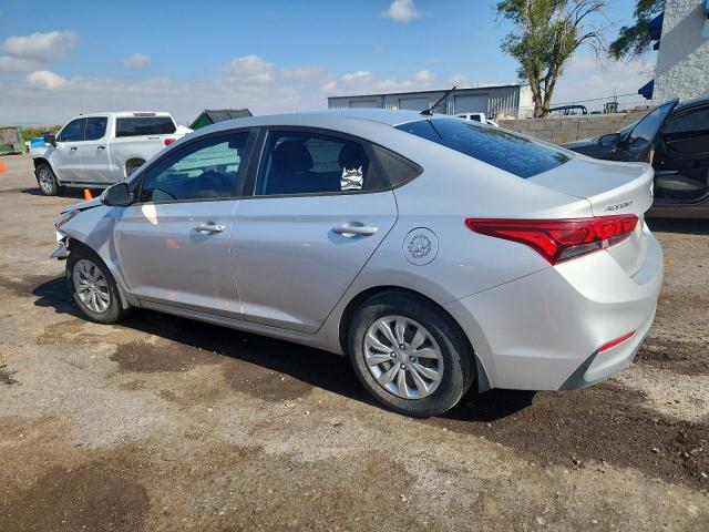 3KPC24A6XLE120742 - 2020 HYUNDAI ACCENT SE SILVER photo 2
