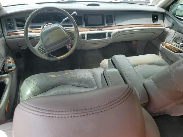 1LNLM82W0VY733283 - 1997 LINCOLN TOWN CAR SIGNATURE 银色 照片 8