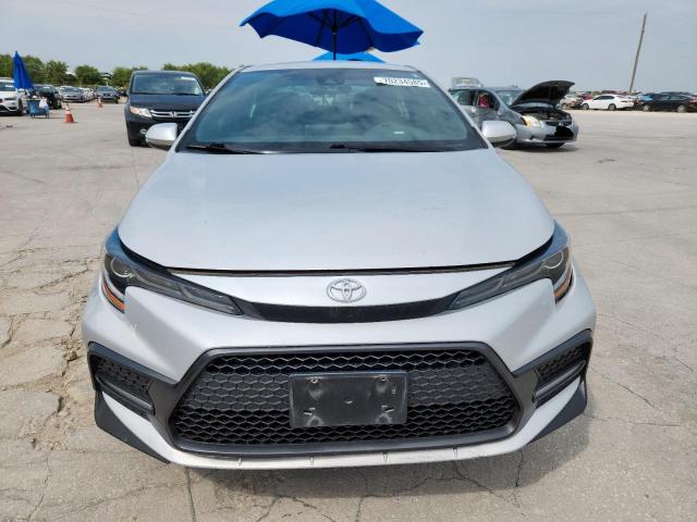 5YFS4MCE9MP073231 - 2021 TOYOTA COROLLA SE ვერცხლისფერი ფოტო 5