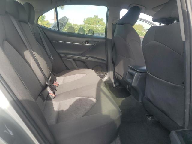 JTNB11HK8J3039450 - 2018 TOYOTA CAMRY L ვერცხლისფერი ფოტო 10