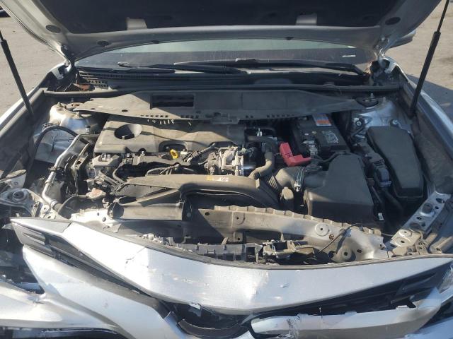 JTNB11HK8J3039450 - 2018 TOYOTA CAMRY L ვერცხლისფერი ფოტო 11