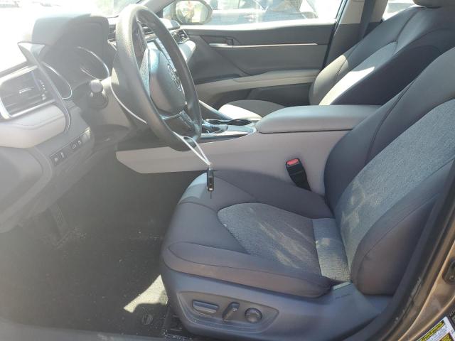 4T1B11HK1JU633212 - 2018 TOYOTA CAMRY L GRAY photo 7