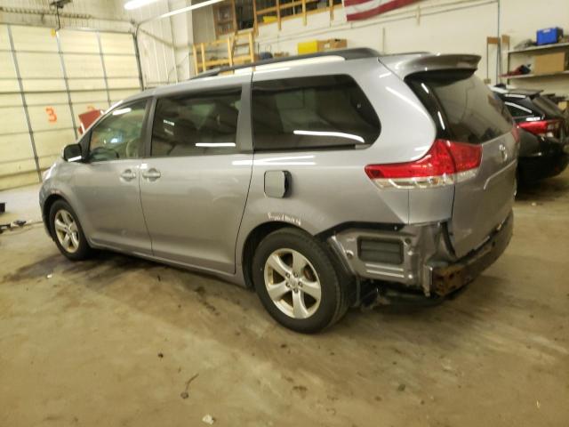 5TDKK3DCXDS282854 - 2013 TOYOTA SIENNA LE SILVER photo 2