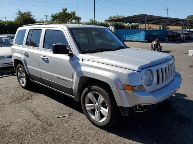 1C4NJPFA0ED539892 - 2014 JEEP PATRIOT LATITUDE SILVER photo 4