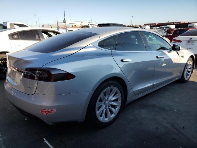 5YJSA1E16HF194432 - 2017 TESLA MODEL S Արծաթագույն լուսանկար 3